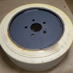 Non marking tire
